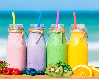 4 Smoothies saudáveis e práticos para os dias quentes